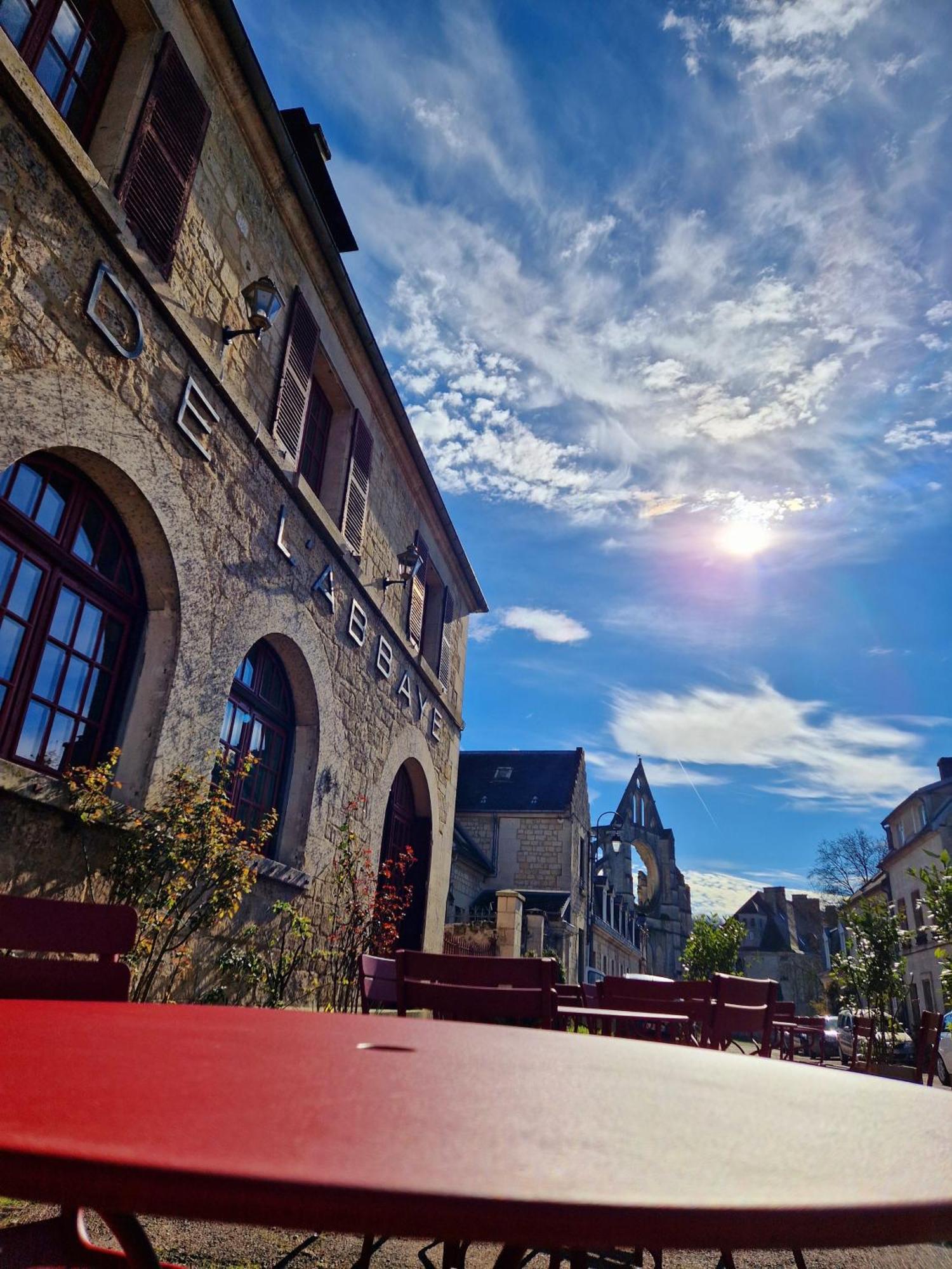 Hotel De L'Abbaye De Longpont Exterior foto